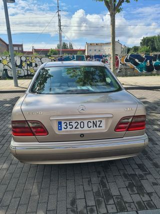 Mercedes-Benz Clase E 320 CDI