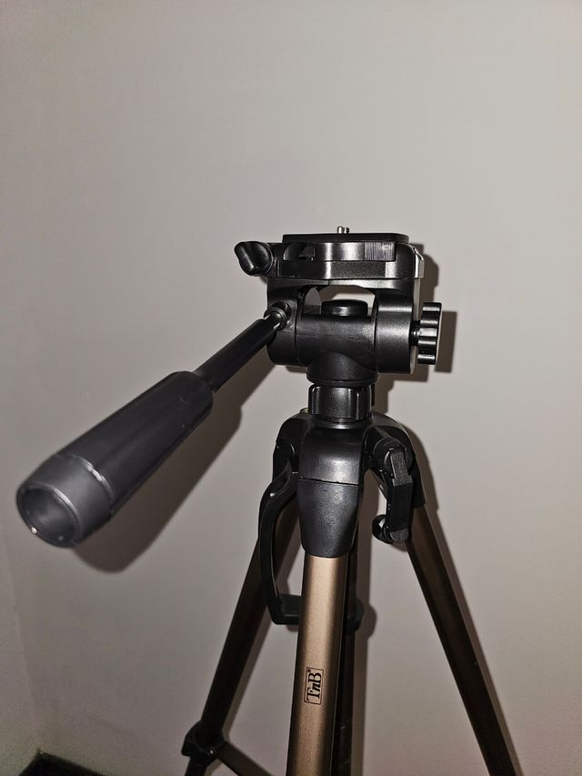 TRIPODE NUEVO SEMI-PROFECIONAL