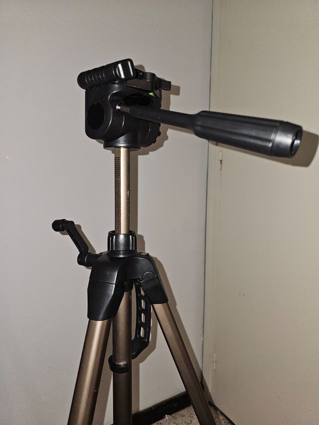TRIPODE NUEVO SEMI-PROFECIONAL