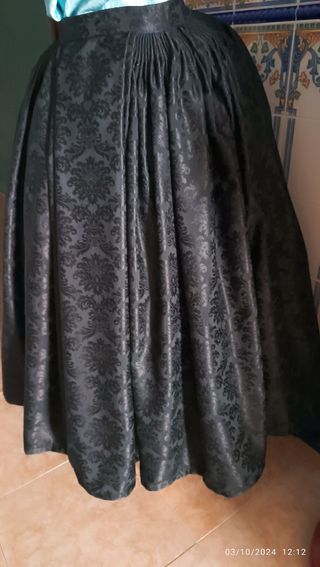 Falda damasco negro a medida