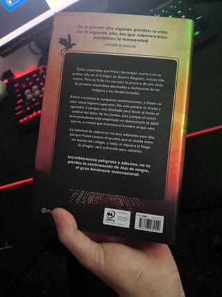 Alas de hierro 1°Edición páginas rojas