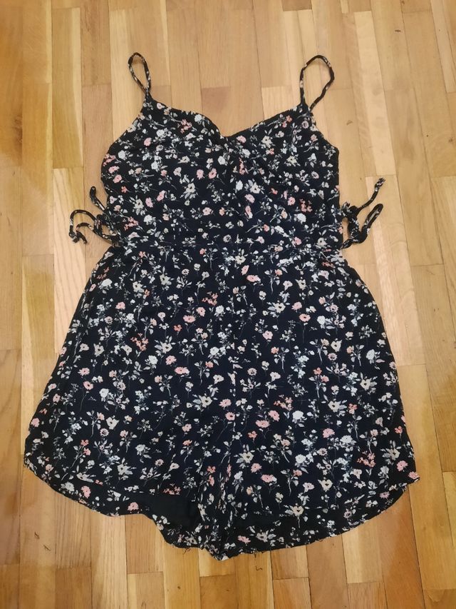 Tuta corta Mono con bretelle