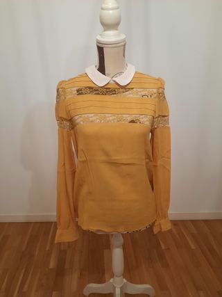Blusa color mostaza