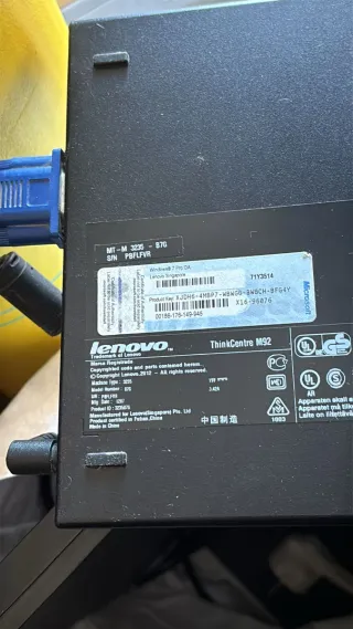 Ordenador de mesa con Windows 10