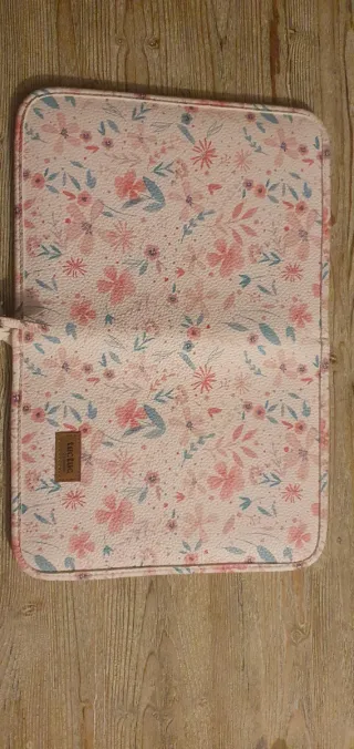 Saco para cuco y portadocumentos