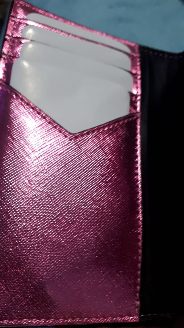 Porta pasaportes billetera