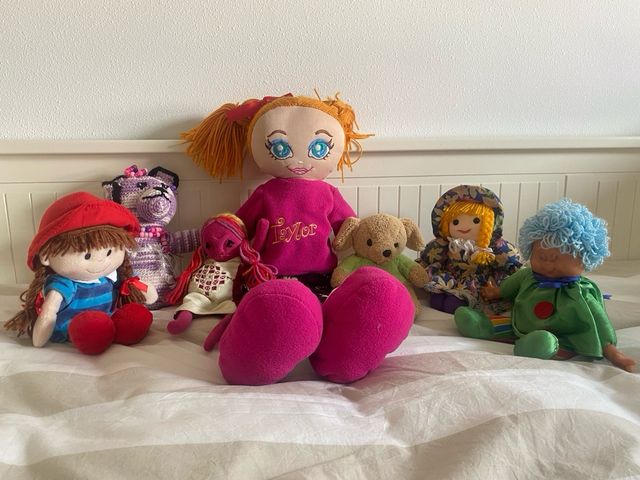 Lote peluches muñecas trapo