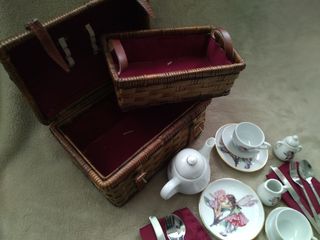 Mini juego de Té en cesta de mimbre