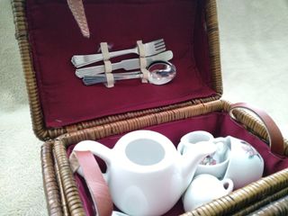 Mini juego de Té en cesta de mimbre