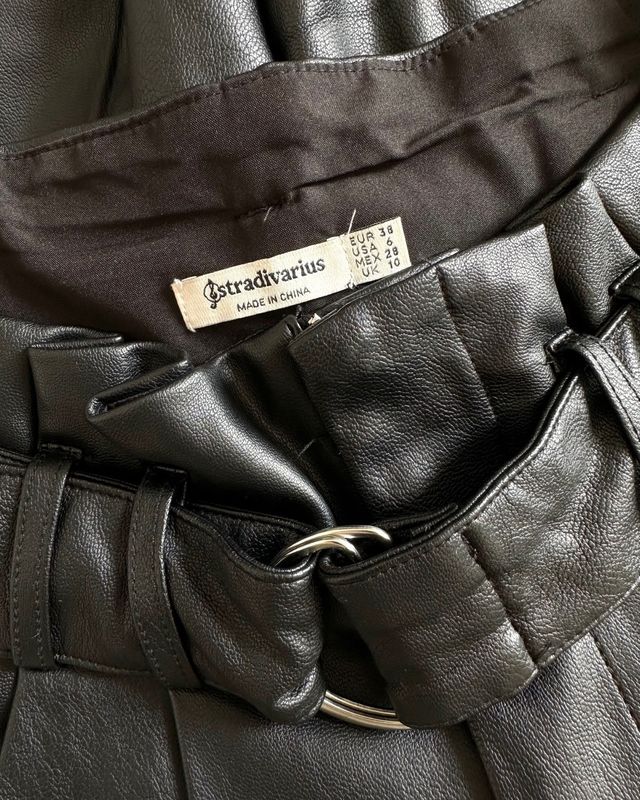 Pantaloni Stradivarius