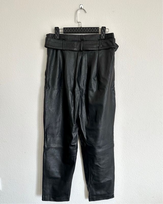 Pantaloni Stradivarius