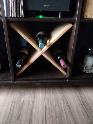 BOTELLERO EN "X" PARA ESTANTERIA DE CUBOS