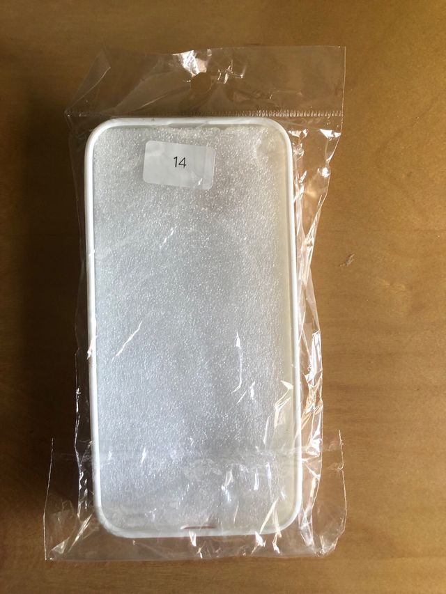 Funda Puffer Blanca de Silicona TNF Iphone 14