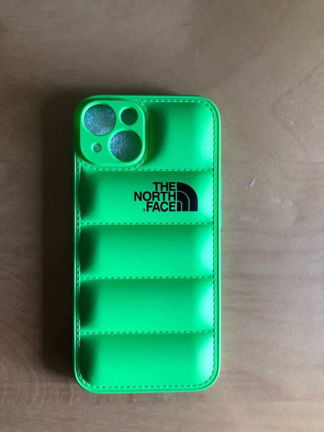 Funda Puffer Verde de Silicona TNF Iphone 14