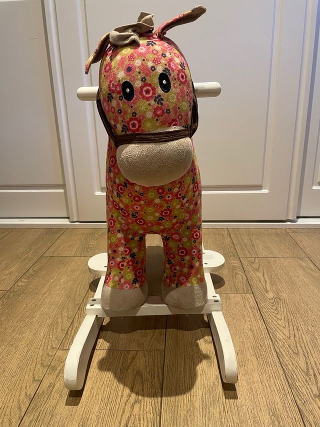 Balancín madera caballo flores