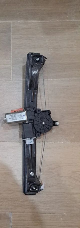 Elevalunas eléctrico izdo fiat bravo II