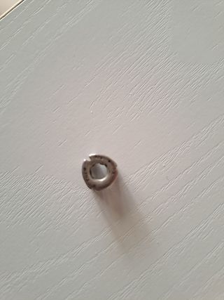 Charm pandora  letra E