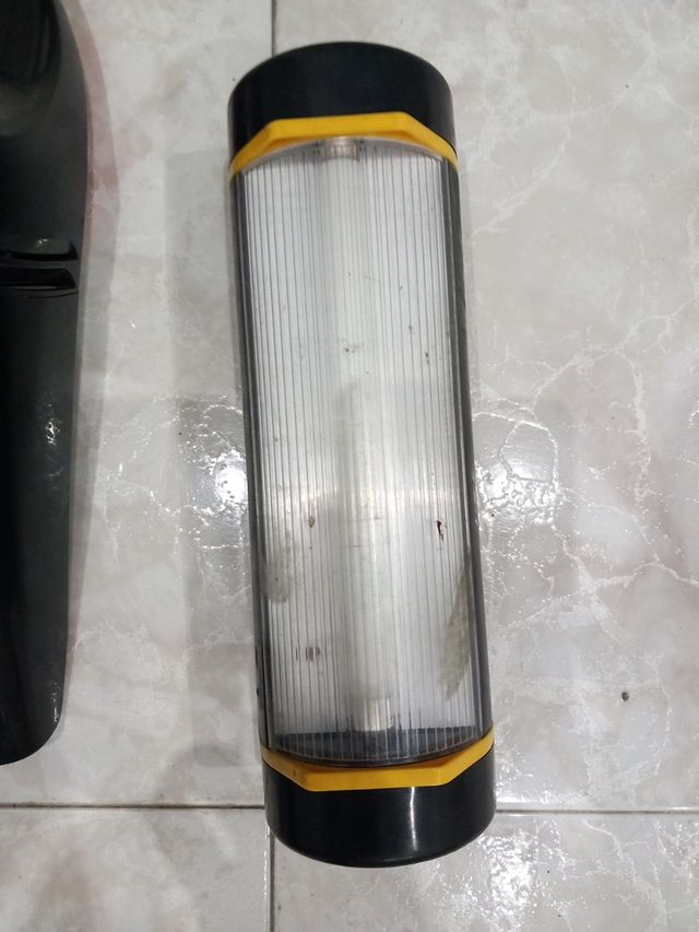 Aspirador y linterna coche