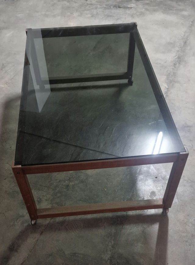 Mesa de centro madera Cristal.  Largo 137cm.   