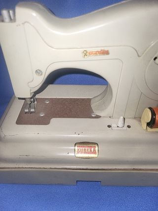 Maquina de coser juguete
