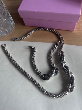 Conjunto  de gargantilla y pulsera