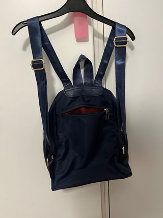 mochila mediana azul oscuro