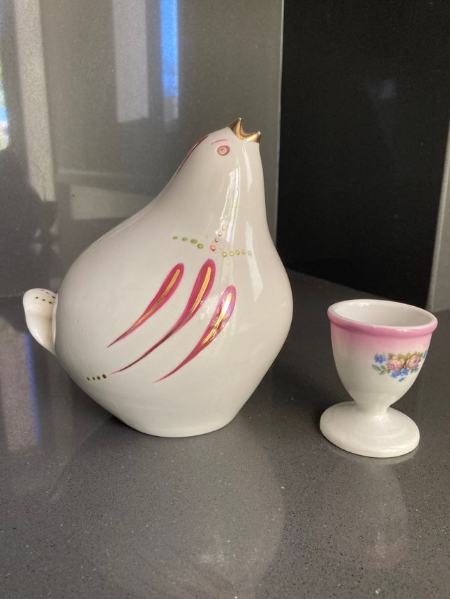 Figura ceramica gallina