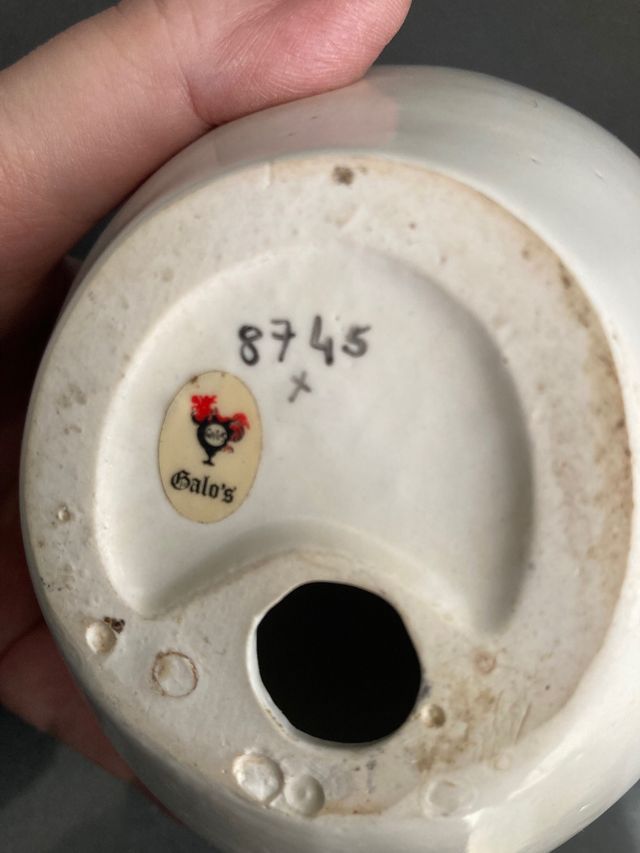 Figura ceramica gallina