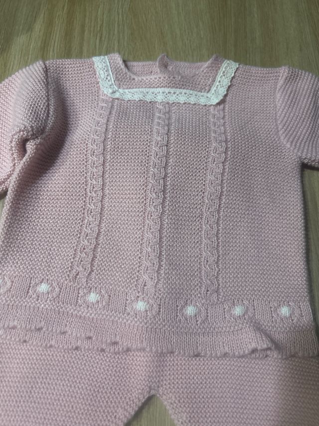 conjunto de punto bebe