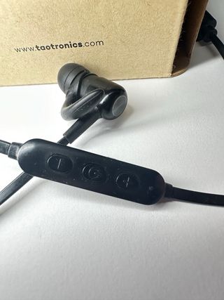 AURICULARES BLUETOOTH MANOS LIBRES MAGNETICOS+FUND