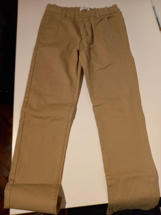 Pantalón tipo chino niño talla 9-10