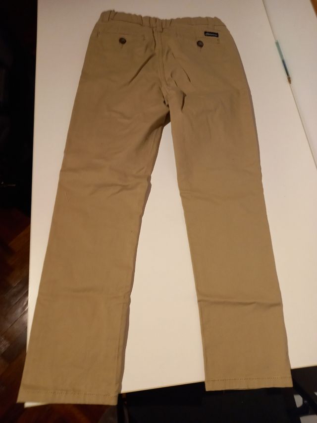 Pantalón tipo chino niño talla 9-10