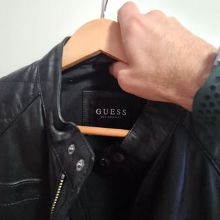 Cazadora cuero Guess