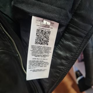 Cazadora cuero Guess