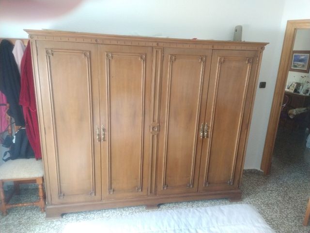 Mueble antiguo dormitorio