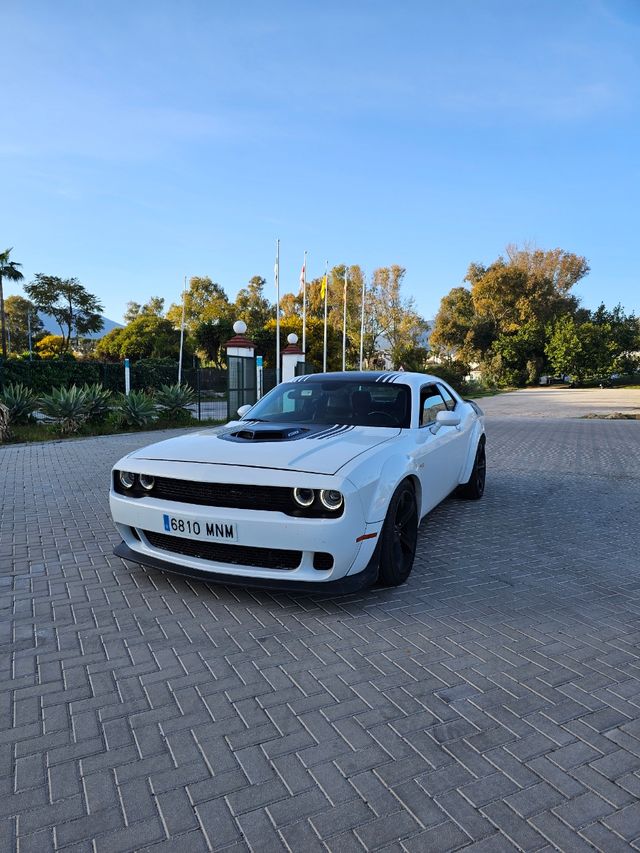 Dodge challenger 2016 5.7 Shaker