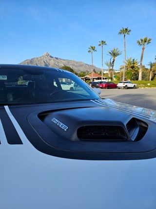 Dodge challenger 2016 5.7 Shaker