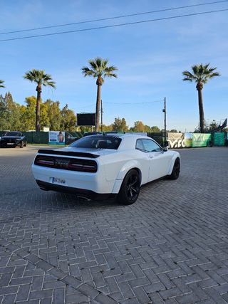 Dodge challenger 2016 5.7 Shaker