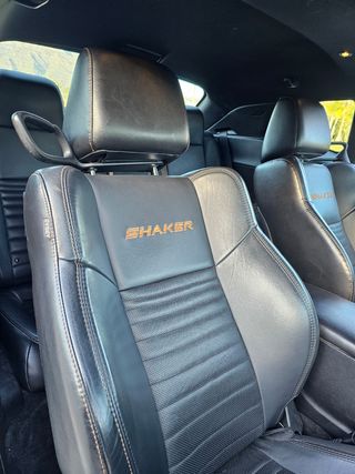 Dodge challenger 2016 5.7 Shaker