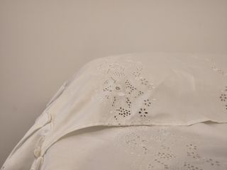 Colcha antigua algodón puntillo