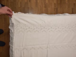 Colcha antigua algodón puntillo