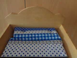Cuna de madera para muñecas vintage