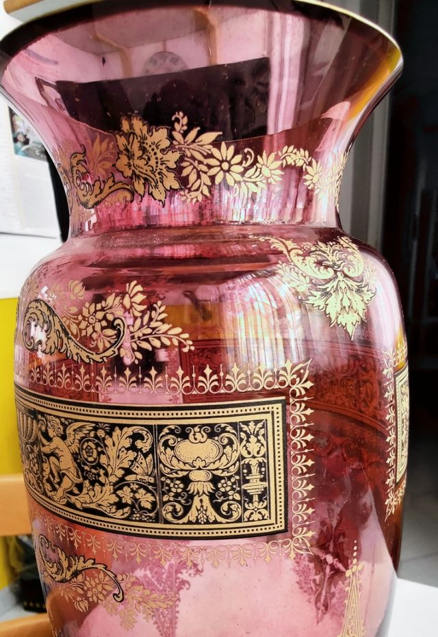 Vaso vetro decorazione dorata