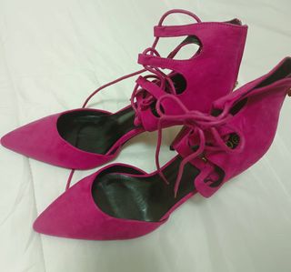 Tacones rosa fucsia antelina sin estrenar 💗