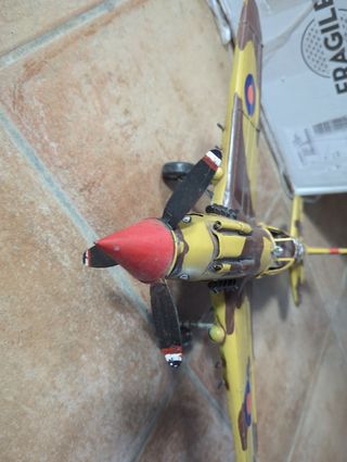 Maqueta avión Curtis P-40 WarHawk1941