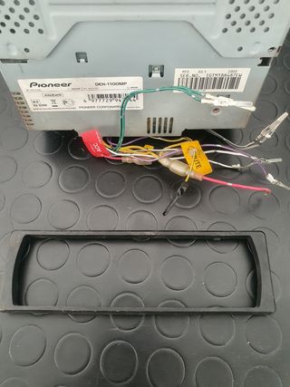 Radio de coche pioneer deh-1100mp