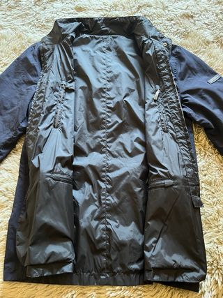 Chaqueta de agua para hombre marca “Caramelo”