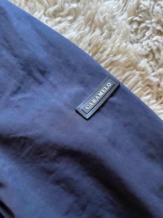 Chaqueta de agua para hombre marca “Caramelo”