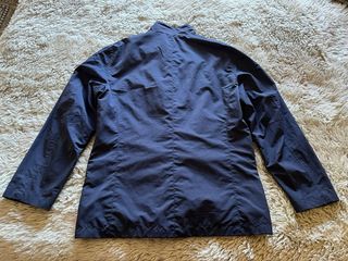Chaqueta de agua para hombre marca “Caramelo”