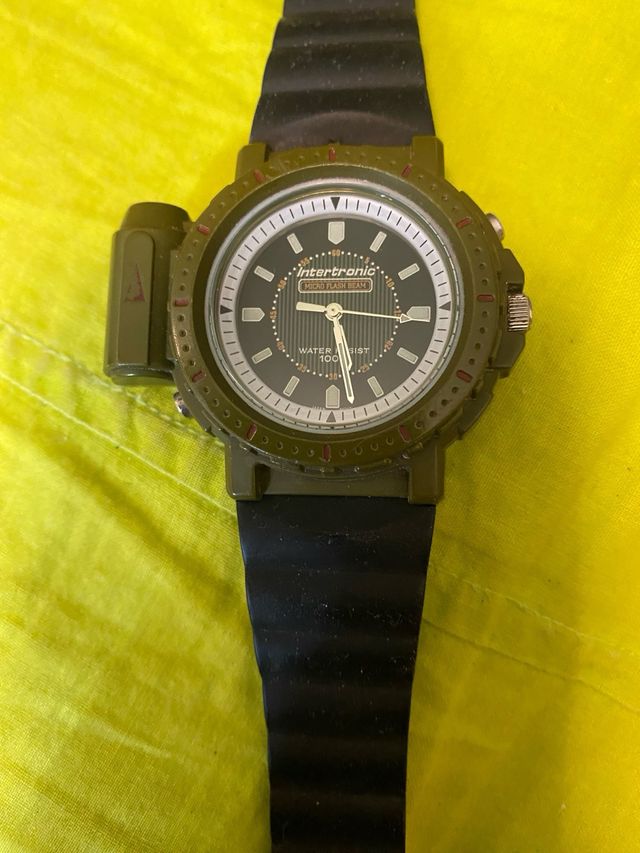 vendo reloj militar intertronic japan